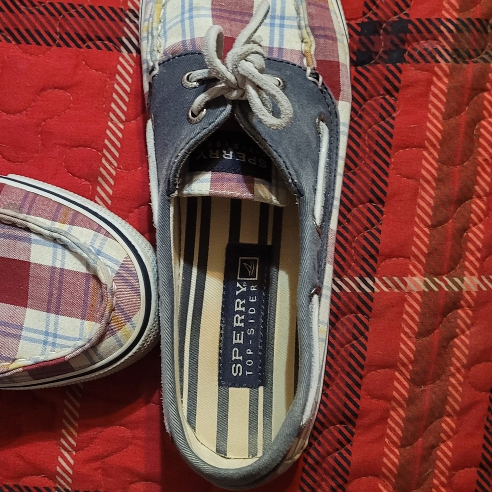 Shoes - Picture 5 of 5
